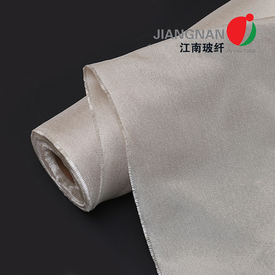 উচ্চ তাপমাত্রা পরিবেশে ঢালাই সুরক্ষার জন্য -50C থেকে 550C পর্যন্ত প্লেইন ওয়েভ স্ট্রাকচার টেক্সচারযুক্ত ফাইবারগ্লাস কাপড়