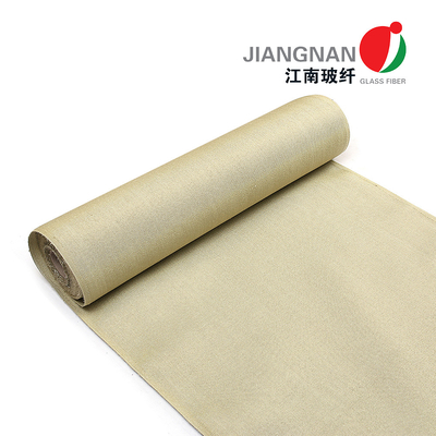 620g/Sqm তাপ নিরোধক কম্বল 1520mm ফায়ার কম্বল রোলস ভার্মিকুলাইট প্রলিপ্ত